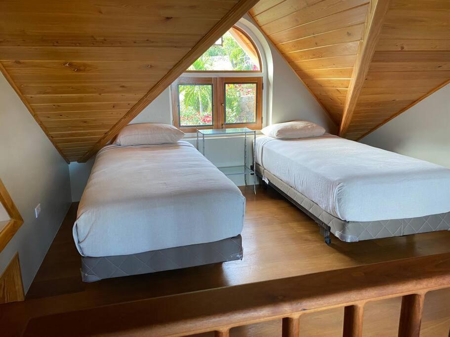 Luxury 7Br Waterfront Villa With Views Of Marina Cay And Scrub Island East End Exteriör bild