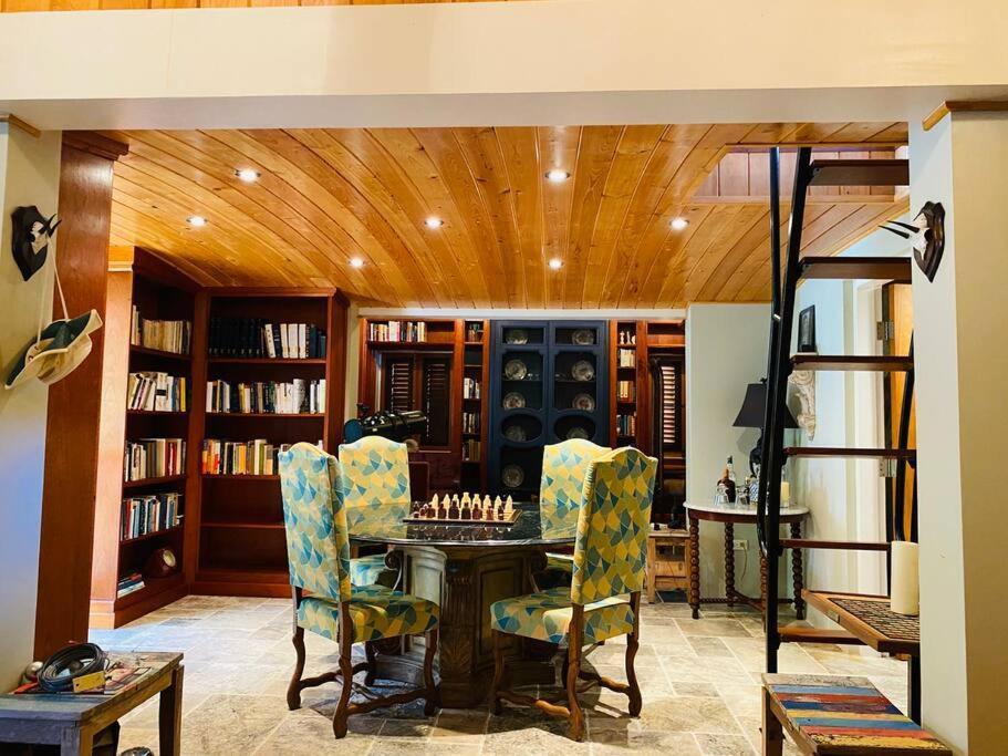 Luxury 7Br Waterfront Villa With Views Of Marina Cay And Scrub Island East End Exteriör bild