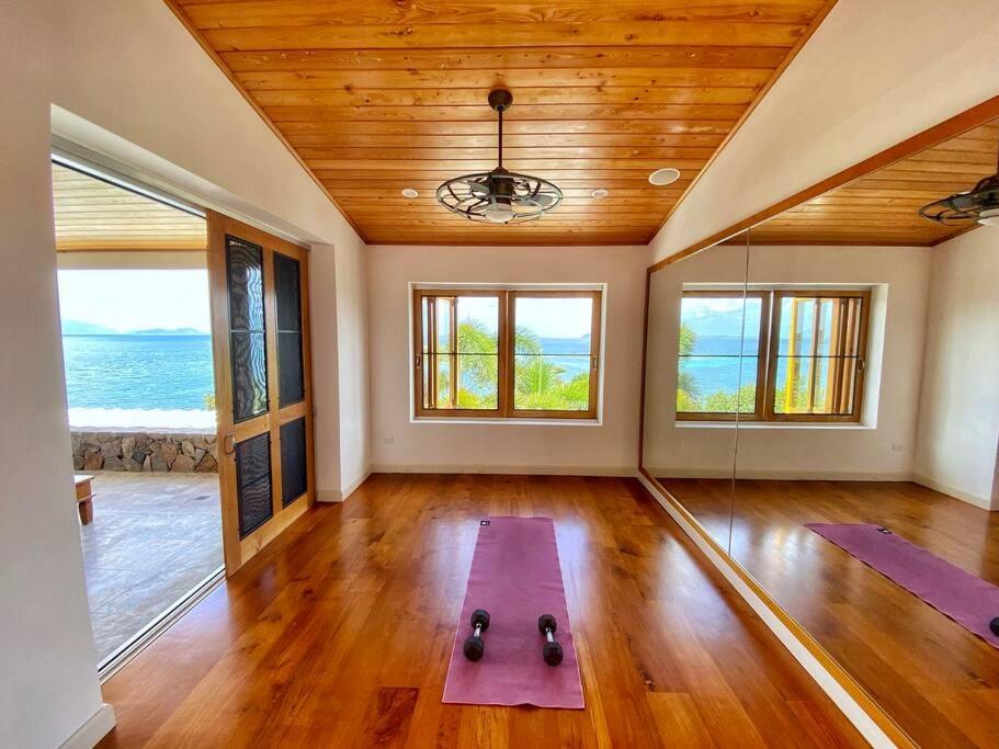 Luxury 7Br Waterfront Villa With Views Of Marina Cay And Scrub Island East End Exteriör bild